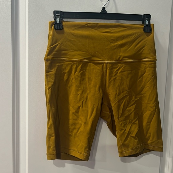 Lululemon Align high-rise short 8” - Picture 2 of 4